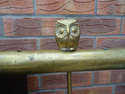 OWL (DETAILED MED PLUMP) TILLER PIN (2)